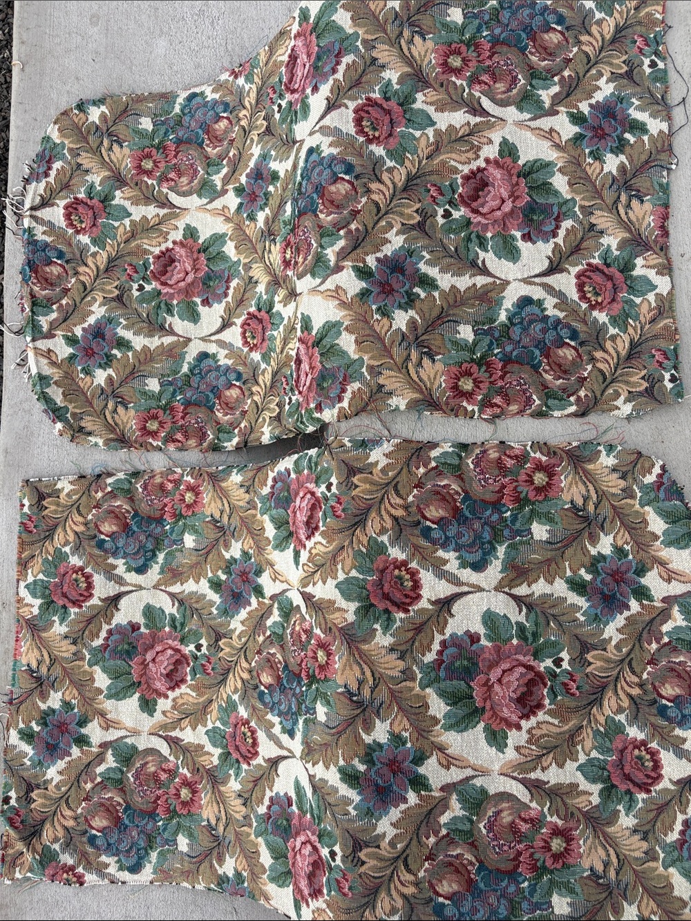 VTG Floral Jacquard Decorative pieces